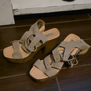 Steve Madden Taupe Platform Heels